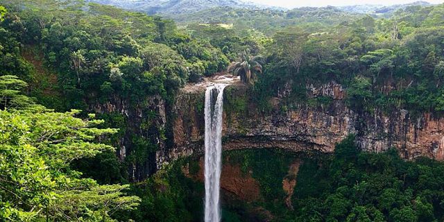 Chamarel waterfall hiking trip (5)